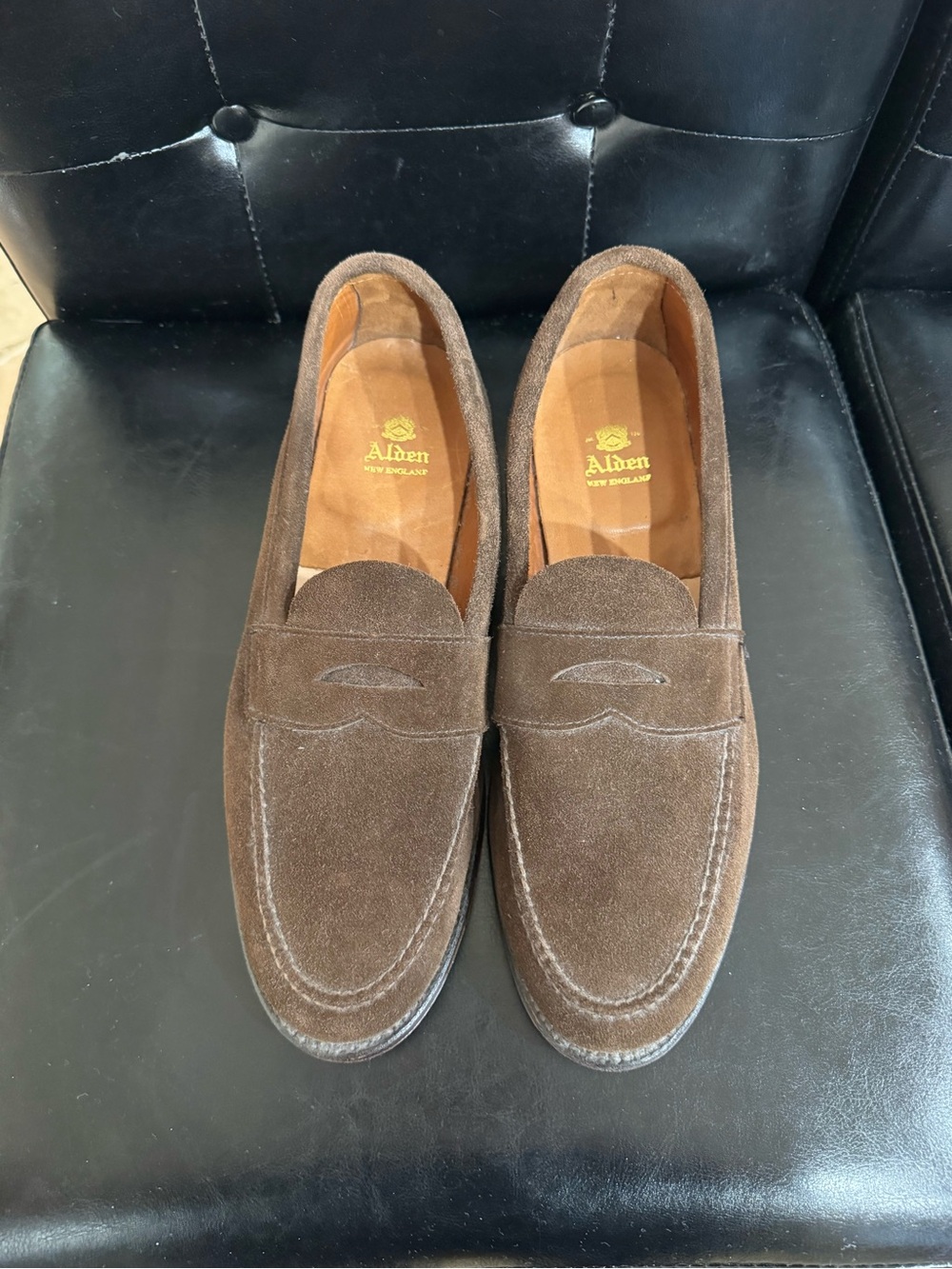 Alden Menโs Brown Suede Penny Loafers. Size 11